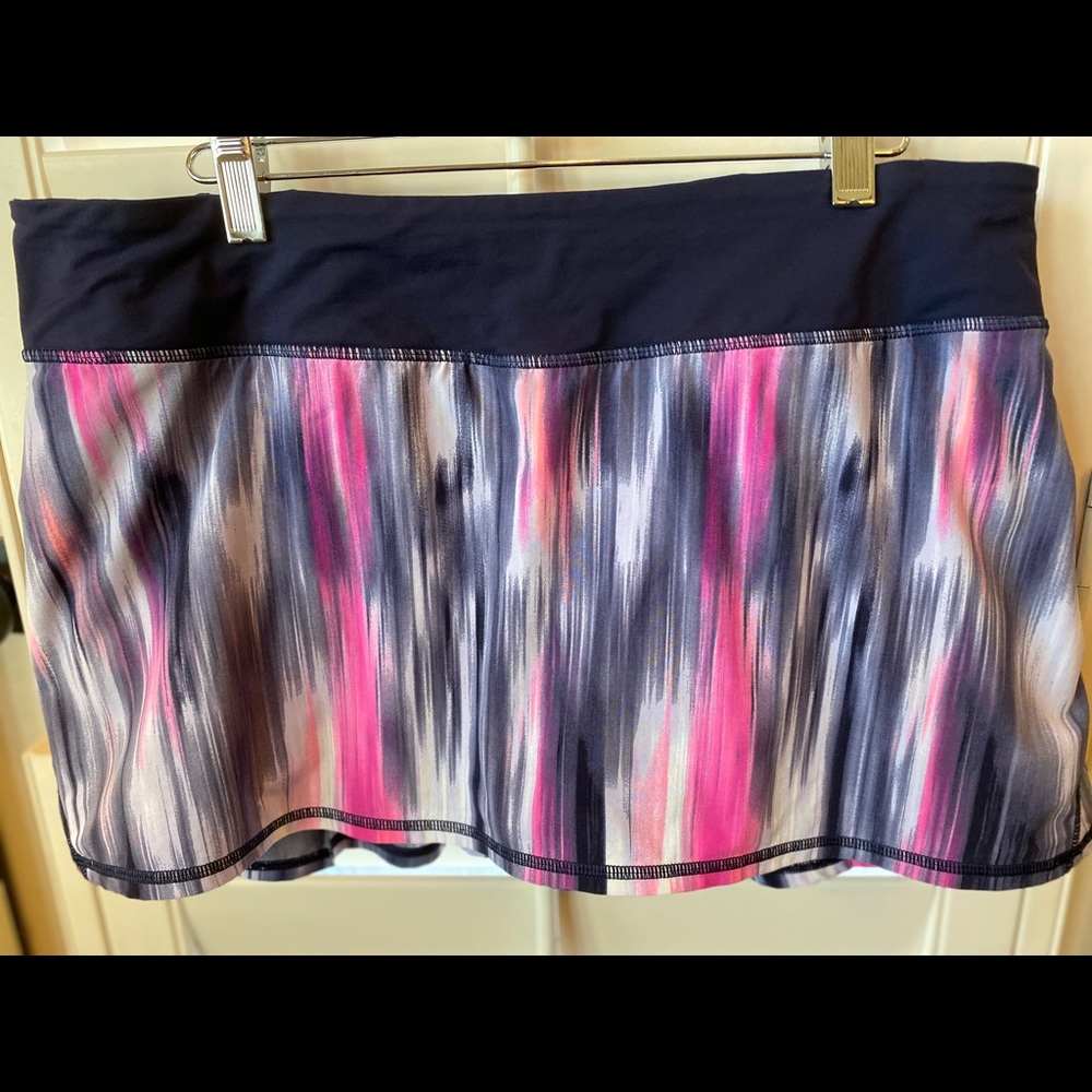 lululemon athletica Multicolor Brushstroke Athletic Skirt - Navy Waistband